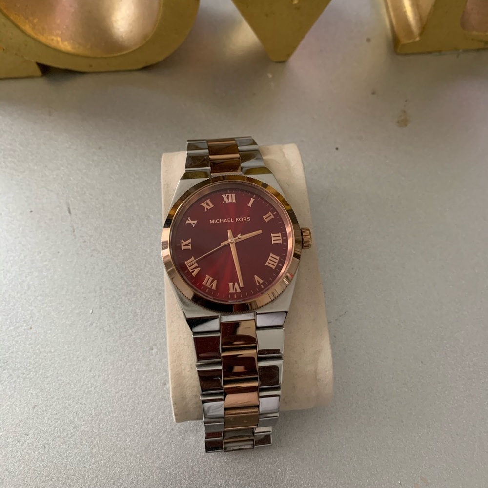 MICHAEL KORS